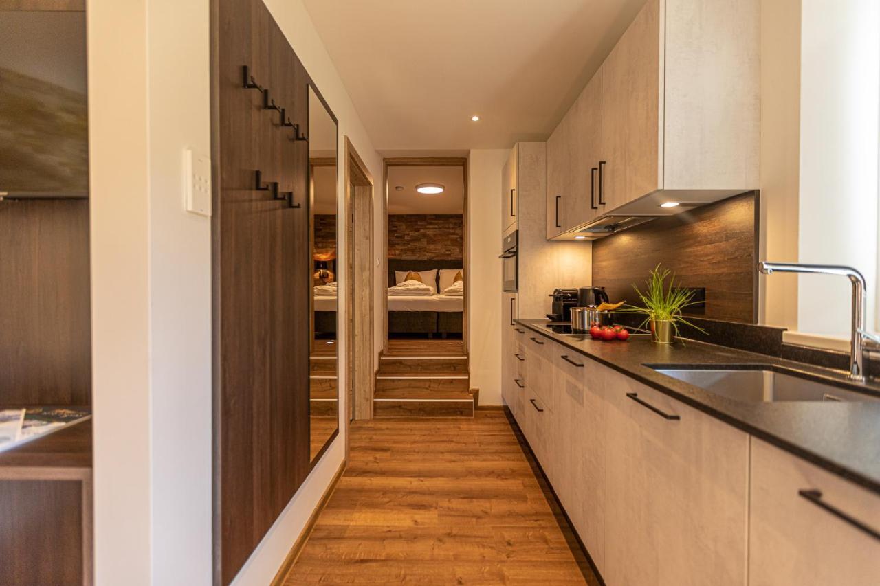 Tevini Boutique Suites By We Rent Zell am See Bagian luar foto