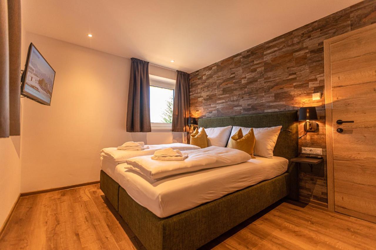 Tevini Boutique Suites By We Rent Zell am See Bagian luar foto
