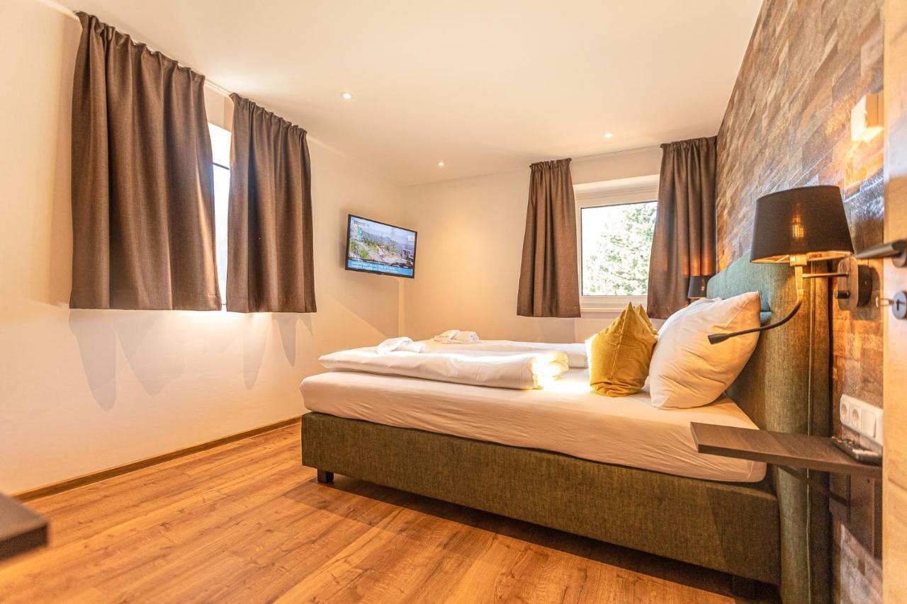 Tevini Boutique Suites By We Rent Zell am See Bagian luar foto