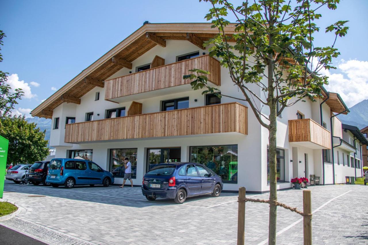 Tevini Boutique Suites By We Rent Zell am See Bagian luar foto