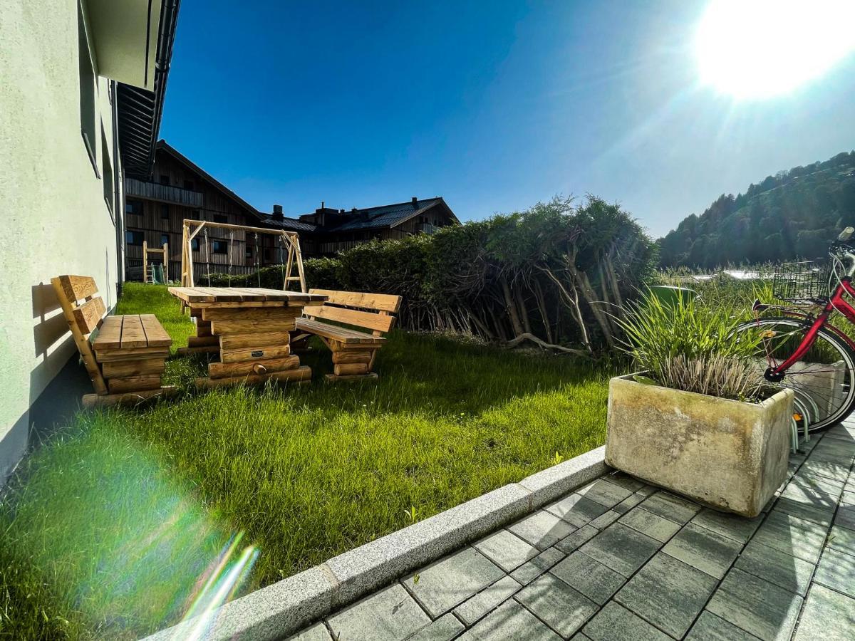 Tevini Boutique Suites By We Rent Zell am See Bagian luar foto