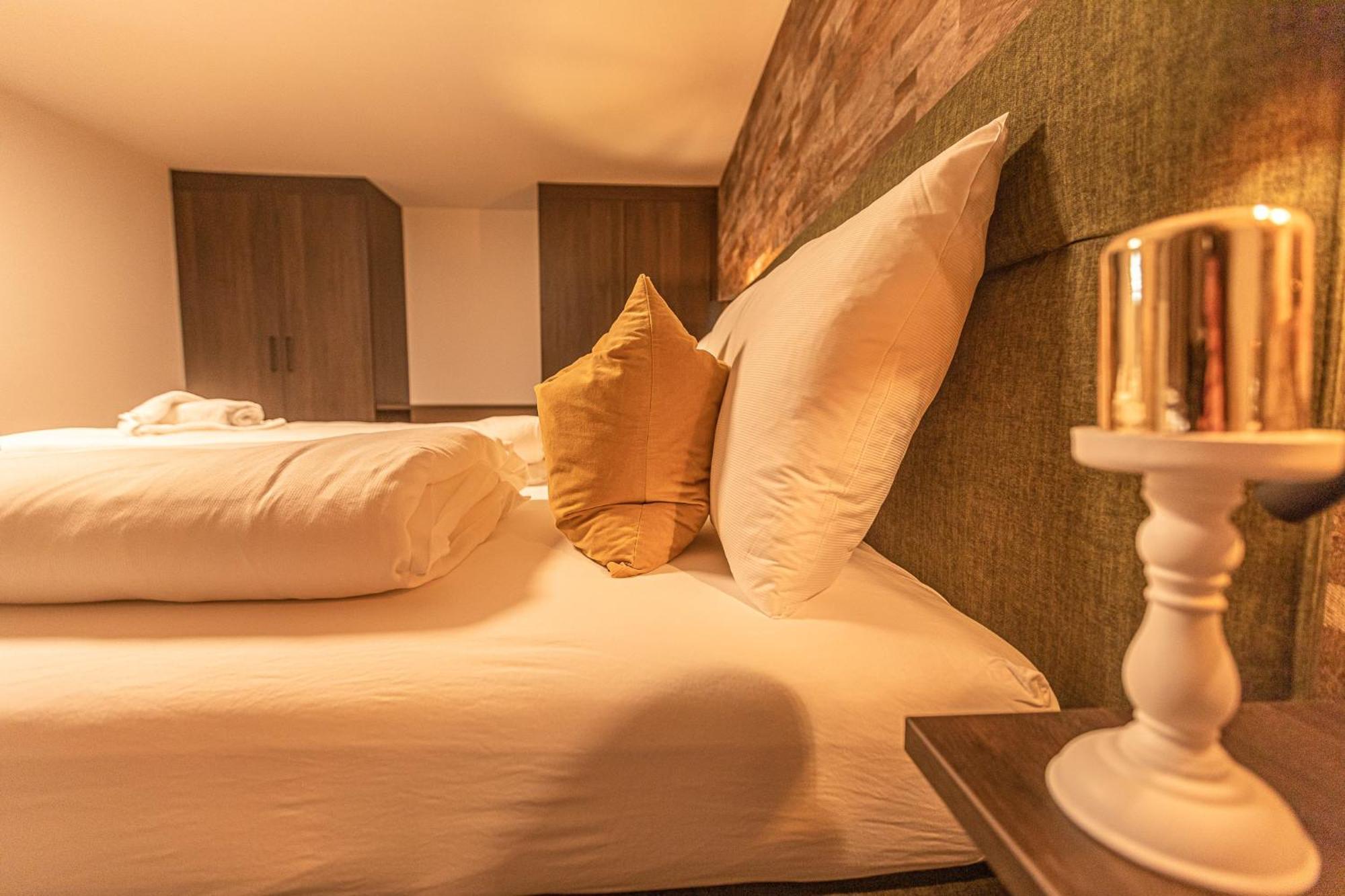 Tevini Boutique Suites By We Rent Zell am See Ruang foto