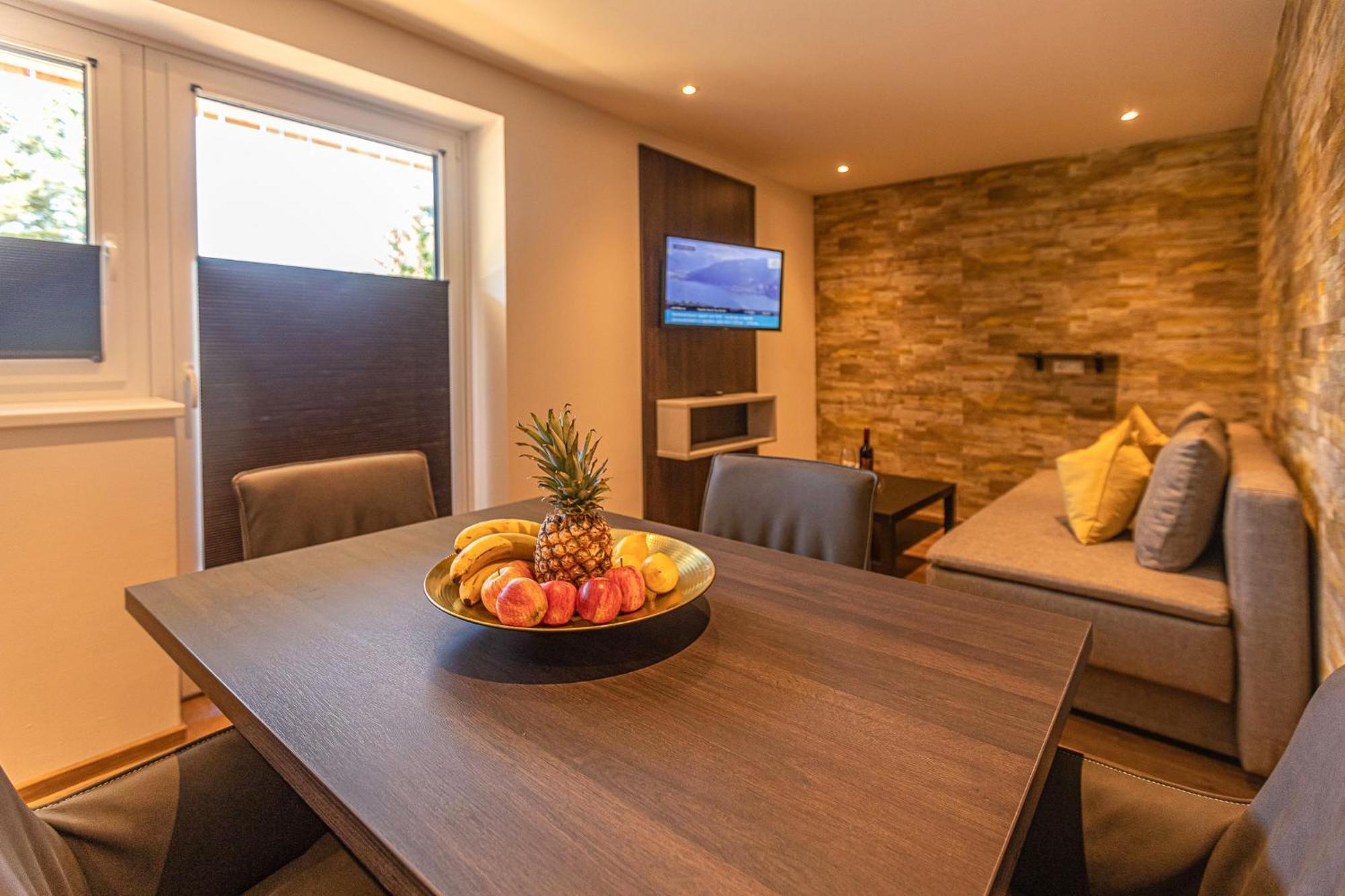 Tevini Boutique Suites By We Rent Zell am See Ruang foto